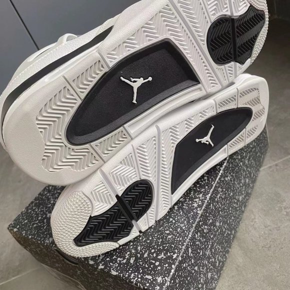 Jordan 4 Military black - Picture 3 of 7